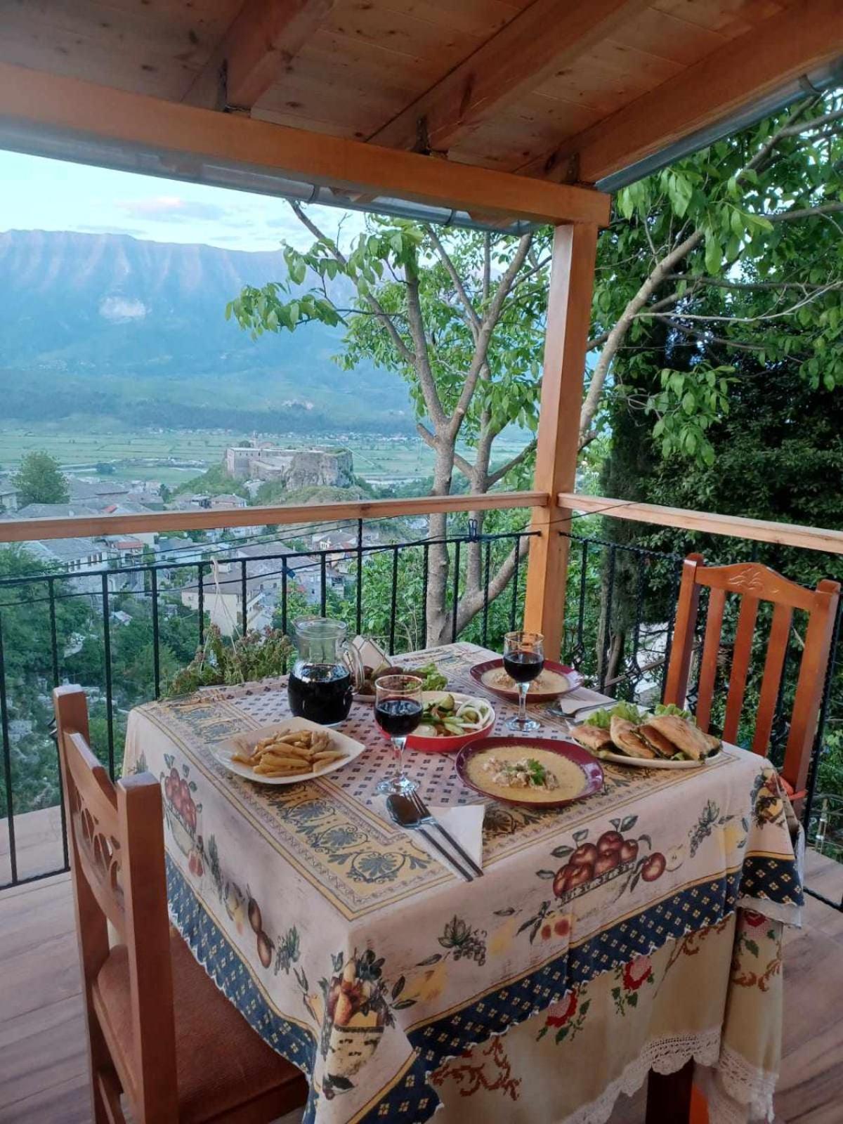 Guest House Hasko Gjirokastër 외부 사진