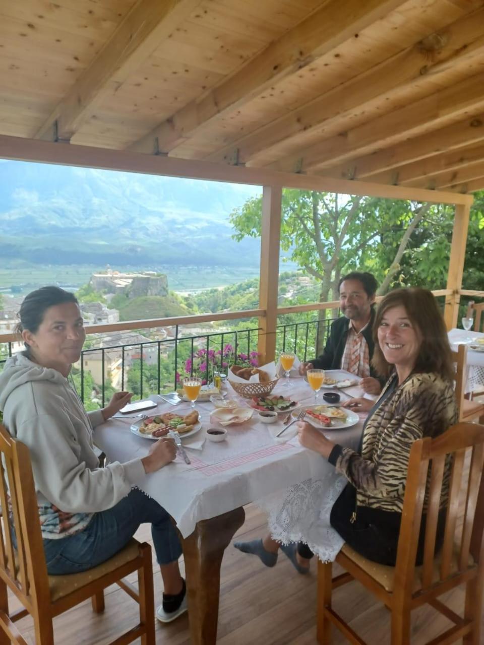 Guest House Hasko Gjirokastër 외부 사진